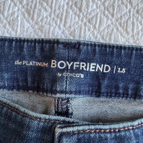 Chico's Platinum Boyfriend Jeans, Chico's size 1.5 - Picture 8 of 14
